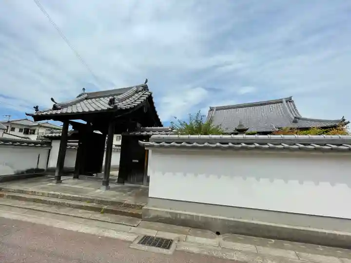円乗寺の山門・神門