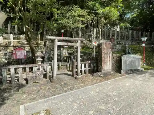 京都霊山護國神社の末社・摂社