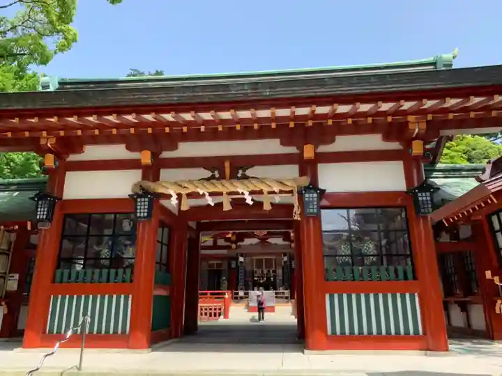 静岡浅間神社の山門・神門