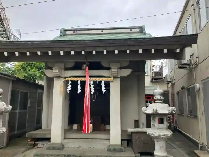 若宮八幡神社の{uncategorized: "未分類", other: "その他", undefined: "問題あり", building: "その他建物", grave: "お墓", sacred_gate: "鳥居", guardian: "狛犬", statue: "像", buddha: "仏像", history: "歴史", nature: "自然", garden: "庭園", animal: "動物", pagoda: "塔", temizu: "手水舎", mountain_gate: "山門・神門", sanctuary: "本殿・本堂", subordinate: "末社・摂社", art: "芸術", scenery: "景色", jizo: "地蔵", ema: "絵馬", goshuin: "御朱印", omikuji: "おみくじ", items: "授与品その他", amulet: "お守り", goshuincho: "御朱印帳", eats: "食事", festival: "お祭り", votive_dance: "神楽", shichigosan: "七五三参", wedding: "結婚式", experience: "体験その他", initially: "初詣", around: "周辺", anti_infection: "感染症対策"}
