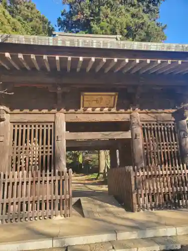 西蓮寺の山門