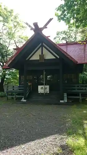 阿寒岳神社の本殿