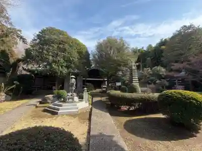 感応院の{uncategorized: "未分類", other: "その他", undefined: "問題あり", building: "その他建物", grave: "お墓", sacred_gate: "鳥居", guardian: "狛犬", statue: "像", buddha: "仏像", history: "歴史", nature: "自然", garden: "庭園", animal: "動物", pagoda: "塔", temizu: "手水舎", mountain_gate: "山門・神門", sanctuary: "本殿・本堂", subordinate: "末社・摂社", art: "芸術", scenery: "景色", jizo: "地蔵", ema: "絵馬", goshuin: "御朱印", omikuji: "おみくじ", items: "授与品その他", amulet: "お守り", goshuincho: "御朱印帳", eats: "食事", festival: "お祭り", votive_dance: "神楽", shichigosan: "七五三参", wedding: "結婚式", experience: "体験その他", initially: "初詣", around: "周辺", anti_infection: "感染症対策"}