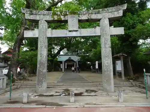 現人神社の鳥居