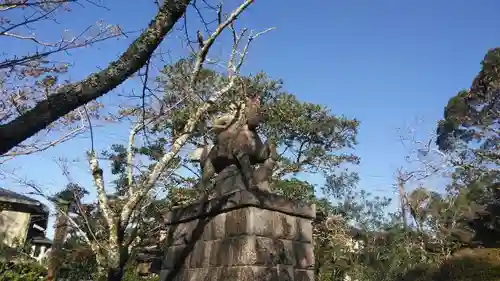 三宅八幡宮の像