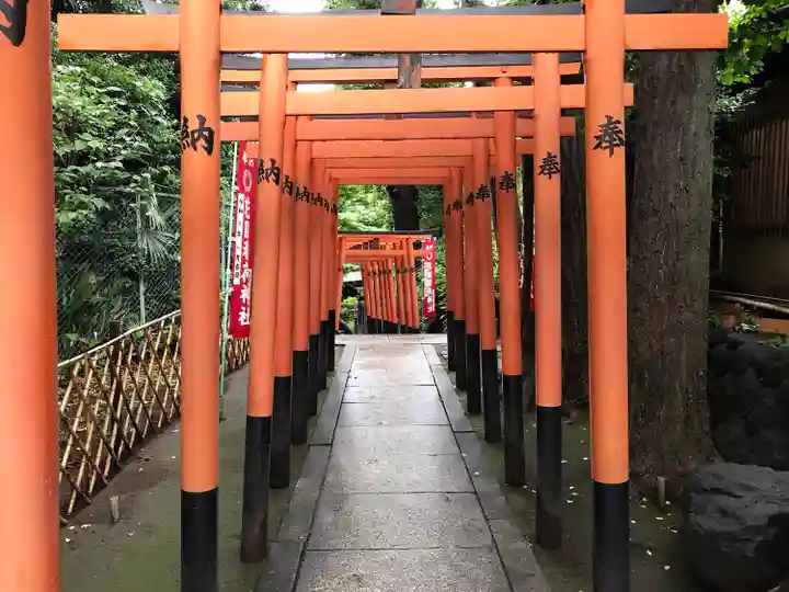花園稲荷神社の鳥居