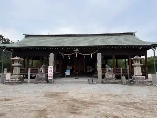 御厨神社の{uncategorized: "未分類", other: "その他", undefined: "問題あり", building: "その他建物", grave: "お墓", sacred_gate: "鳥居", guardian: "狛犬", statue: "像", buddha: "仏像", history: "歴史", nature: "自然", garden: "庭園", animal: "動物", pagoda: "塔", temizu: "手水舎", mountain_gate: "山門・神門", sanctuary: "本殿・本堂", subordinate: "末社・摂社", art: "芸術", scenery: "景色", jizo: "地蔵", ema: "絵馬", goshuin: "御朱印", omikuji: "おみくじ", items: "授与品その他", amulet: "お守り", goshuincho: "御朱印帳", eats: "食事", festival: "お祭り", votive_dance: "神楽", shichigosan: "七五三参", wedding: "結婚式", experience: "体験その他", initially: "初詣", around: "周辺", anti_infection: "感染症対策"}