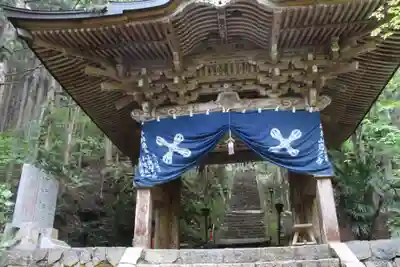 岩屋寺の山門・神門