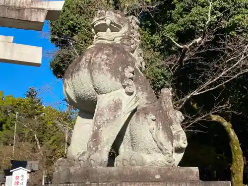 武田神社の狛犬