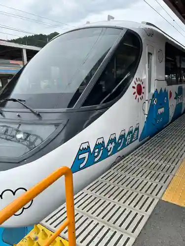 新屋山神社(山梨県)