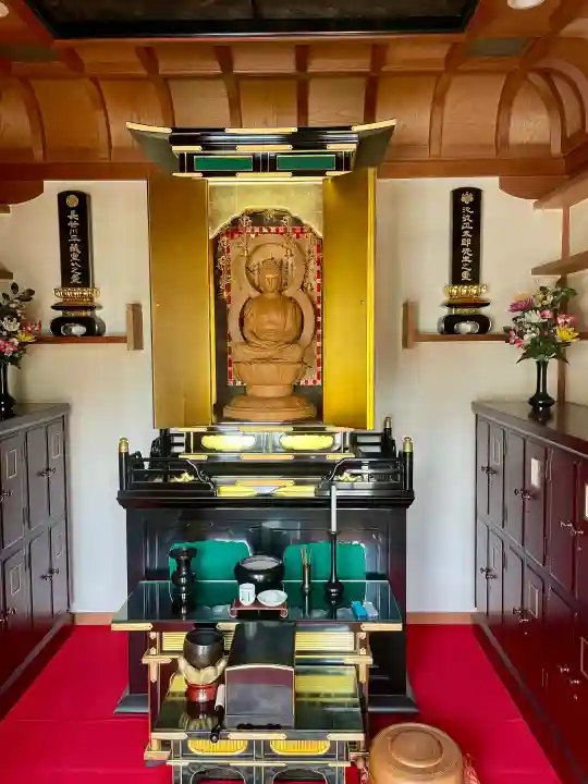 戒行寺の{uncategorized: "未分類", other: "その他", undefined: "問題あり", building: "その他建物", grave: "お墓", sacred_gate: "鳥居", guardian: "狛犬", statue: "像", buddha: "仏像", history: "歴史", nature: "自然", garden: "庭園", animal: "動物", pagoda: "塔", temizu: "手水舎", mountain_gate: "山門・神門", sanctuary: "本殿・本堂", subordinate: "末社・摂社", art: "芸術", scenery: "景色", jizo: "地蔵", ema: "絵馬", goshuin: "御朱印", omikuji: "おみくじ", items: "授与品その他", amulet: "お守り", goshuincho: "御朱印帳", eats: "食事", festival: "お祭り", votive_dance: "神楽", shichigosan: "七五三参", wedding: "結婚式", experience: "体験その他", initially: "初詣", around: "周辺", anti_infection: "感染症対策"}