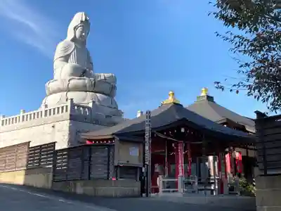 徳林寺の像