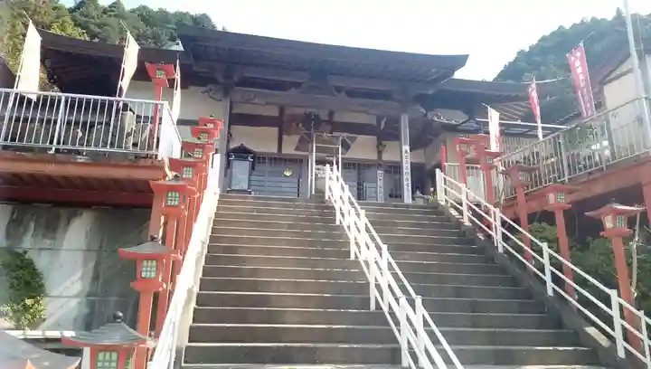 切幡寺の本殿・本堂