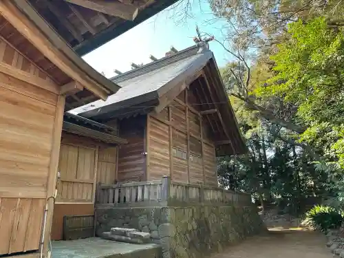 比々多神社の{uncategorized: "未分類", other: "その他", undefined: "問題あり", building: "その他建物", grave: "お墓", sacred_gate: "鳥居", guardian: "狛犬", statue: "像", buddha: "仏像", history: "歴史", nature: "自然", garden: "庭園", animal: "動物", pagoda: "塔", temizu: "手水舎", mountain_gate: "山門・神門", sanctuary: "本殿・本堂", subordinate: "末社・摂社", art: "芸術", scenery: "景色", jizo: "地蔵", ema: "絵馬", goshuin: "御朱印", omikuji: "おみくじ", items: "授与品その他", amulet: "お守り", goshuincho: "御朱印帳", eats: "食事", festival: "お祭り", votive_dance: "神楽", shichigosan: "七五三参", wedding: "結婚式", experience: "体験その他", initially: "初詣", around: "周辺", anti_infection: "感染症対策"}