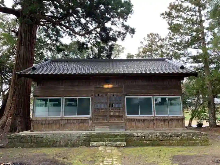 西神社の本殿・本堂
