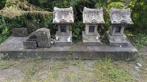 加麻土神社の末社