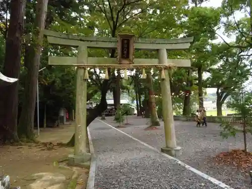 事任八幡宮の鳥居