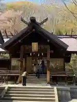 湯澤神社の{uncategorized: "未分類", other: "その他", undefined: "問題あり", building: "その他建物", grave: "お墓", sacred_gate: "鳥居", guardian: "狛犬", statue: "像", buddha: "仏像", history: "歴史", nature: "自然", garden: "庭園", animal: "動物", pagoda: "塔", temizu: "手水舎", mountain_gate: "山門・神門", sanctuary: "本殿・本堂", subordinate: "末社・摂社", art: "芸術", scenery: "景色", jizo: "地蔵", ema: "絵馬", goshuin: "御朱印", omikuji: "おみくじ", items: "授与品その他", amulet: "お守り", goshuincho: "御朱印帳", eats: "食事", festival: "お祭り", votive_dance: "神楽", shichigosan: "七五三参", wedding: "結婚式", experience: "体験その他", initially: "初詣", around: "周辺", anti_infection: "感染症対策"}