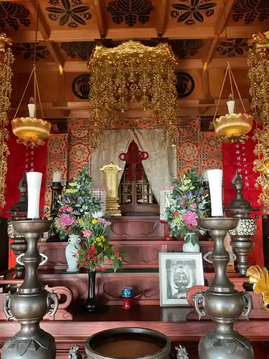 薬師寺(北外山)の本殿・本堂