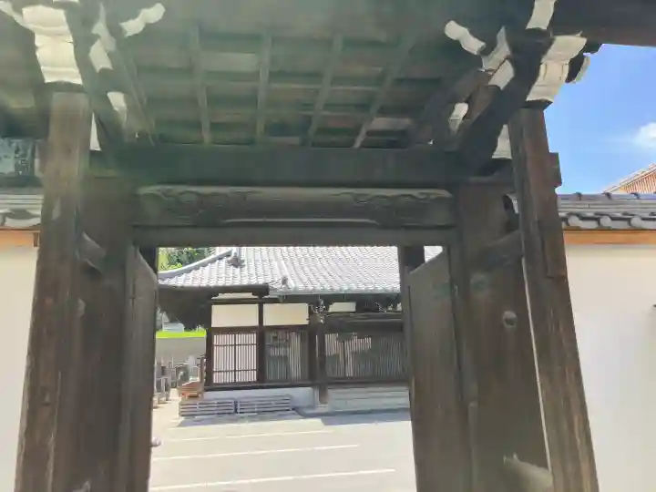 休昌院の{uncategorized: "未分類", other: "その他", undefined: "問題あり", building: "その他建物", grave: "お墓", sacred_gate: "鳥居", guardian: "狛犬", statue: "像", buddha: "仏像", history: "歴史", nature: "自然", garden: "庭園", animal: "動物", pagoda: "塔", temizu: "手水舎", mountain_gate: "山門・神門", sanctuary: "本殿・本堂", subordinate: "末社・摂社", art: "芸術", scenery: "景色", jizo: "地蔵", ema: "絵馬", goshuin: "御朱印", omikuji: "おみくじ", items: "授与品その他", amulet: "お守り", goshuincho: "御朱印帳", eats: "食事", festival: "お祭り", votive_dance: "神楽", shichigosan: "七五三参", wedding: "結婚式", experience: "体験その他", initially: "初詣", around: "周辺", anti_infection: "感染症対策"}