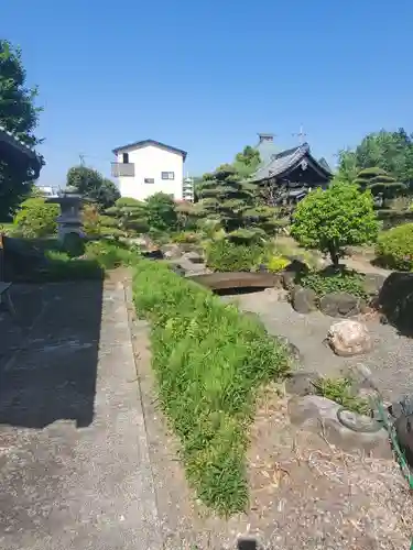 清岩寺の庭園