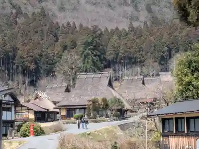 知井八幡神社の{uncategorized: "未分類", other: "その他", undefined: "問題あり", building: "その他建物", grave: "お墓", sacred_gate: "鳥居", guardian: "狛犬", statue: "像", buddha: "仏像", history: "歴史", nature: "自然", garden: "庭園", animal: "動物", pagoda: "塔", temizu: "手水舎", mountain_gate: "山門・神門", sanctuary: "本殿・本堂", subordinate: "末社・摂社", art: "芸術", scenery: "景色", jizo: "地蔵", ema: "絵馬", goshuin: "御朱印", omikuji: "おみくじ", items: "授与品その他", amulet: "お守り", goshuincho: "御朱印帳", eats: "食事", festival: "お祭り", votive_dance: "神楽", shichigosan: "七五三参", wedding: "結婚式", experience: "体験その他", initially: "初詣", around: "周辺", anti_infection: "感染症対策"}