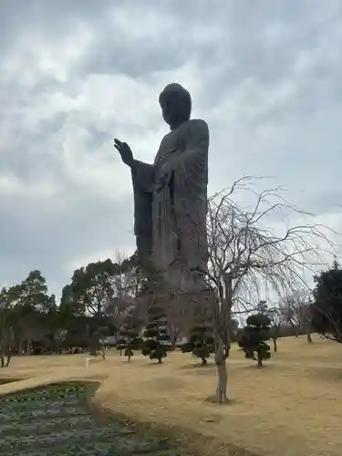 東本願寺本廟 牛久浄苑（牛久大仏）(茨城県)