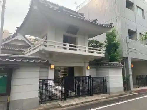 真教寺の山門・神門