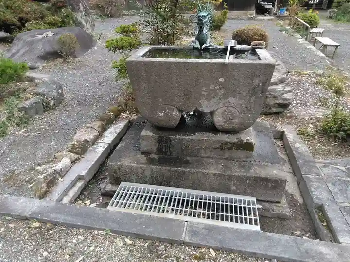 泉福寺の手水舎