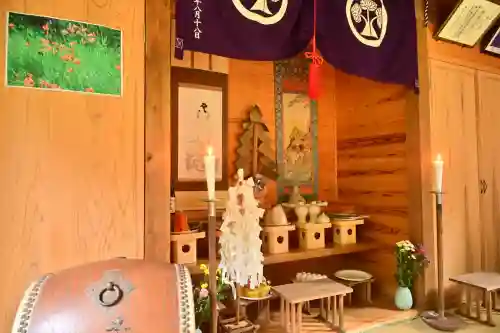 郡殿の池弁財天社(新潟県)