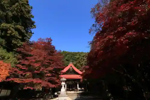 霊山神社の本殿・本堂
