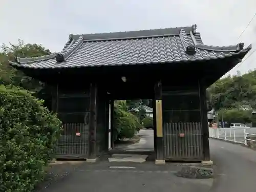 延命寺の山門