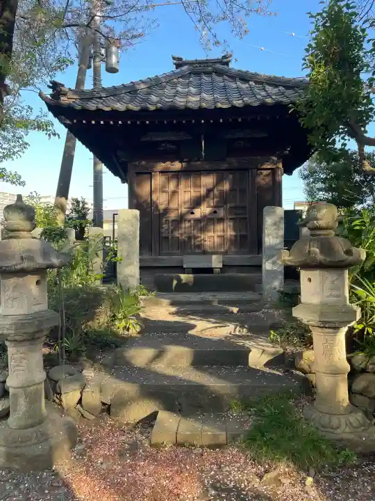 狭山八幡神社の{uncategorized: "未分類", other: "その他", undefined: "問題あり", building: "その他建物", grave: "お墓", sacred_gate: "鳥居", guardian: "狛犬", statue: "像", buddha: "仏像", history: "歴史", nature: "自然", garden: "庭園", animal: "動物", pagoda: "塔", temizu: "手水舎", mountain_gate: "山門・神門", sanctuary: "本殿・本堂", subordinate: "末社・摂社", art: "芸術", scenery: "景色", jizo: "地蔵", ema: "絵馬", goshuin: "御朱印", omikuji: "おみくじ", items: "授与品その他", amulet: "お守り", goshuincho: "御朱印帳", eats: "食事", festival: "お祭り", votive_dance: "神楽", shichigosan: "七五三参", wedding: "結婚式", experience: "体験その他", initially: "初詣", around: "周辺", anti_infection: "感染症対策"}