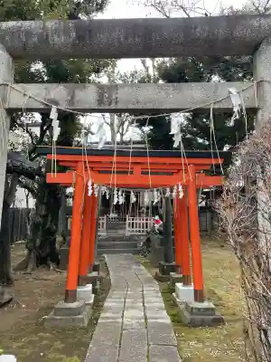 靍護稲荷神社の{uncategorized: "未分類", other: "その他", undefined: "問題あり", building: "その他建物", grave: "お墓", sacred_gate: "鳥居", guardian: "狛犬", statue: "像", buddha: "仏像", history: "歴史", nature: "自然", garden: "庭園", animal: "動物", pagoda: "塔", temizu: "手水舎", mountain_gate: "山門・神門", sanctuary: "本殿・本堂", subordinate: "末社・摂社", art: "芸術", scenery: "景色", jizo: "地蔵", ema: "絵馬", goshuin: "御朱印", omikuji: "おみくじ", items: "授与品その他", amulet: "お守り", goshuincho: "御朱印帳", eats: "食事", festival: "お祭り", votive_dance: "神楽", shichigosan: "七五三参", wedding: "結婚式", experience: "体験その他", initially: "初詣", around: "周辺", anti_infection: "感染症対策"}
