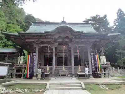 金華山黄金山神社の本殿・本堂