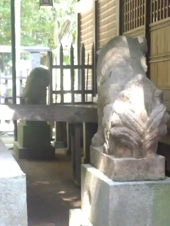 由加神社(和気由加神社)の狛犬