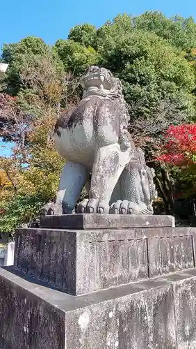 武田神社の狛犬