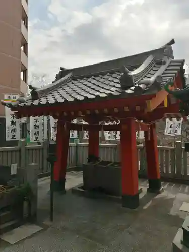 成田山 萬福院の手水舎