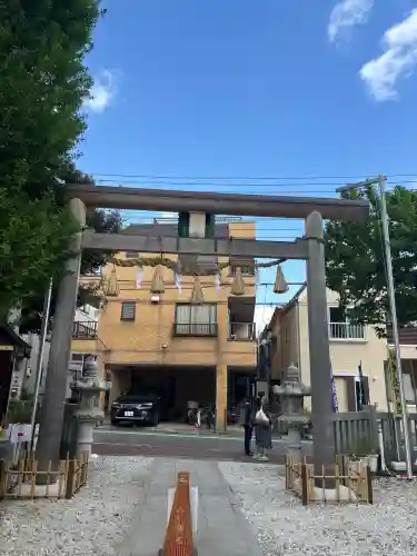 蛇窪神社の{uncategorized: "未分類", other: "その他", undefined: "問題あり", building: "その他建物", grave: "お墓", sacred_gate: "鳥居", guardian: "狛犬", statue: "像", buddha: "仏像", history: "歴史", nature: "自然", garden: "庭園", animal: "動物", pagoda: "塔", temizu: "手水舎", mountain_gate: "山門・神門", sanctuary: "本殿・本堂", subordinate: "末社・摂社", art: "芸術", scenery: "景色", jizo: "地蔵", ema: "絵馬", goshuin: "御朱印", omikuji: "おみくじ", items: "授与品その他", amulet: "お守り", goshuincho: "御朱印帳", eats: "食事", festival: "お祭り", votive_dance: "神楽", shichigosan: "七五三参", wedding: "結婚式", experience: "体験その他", initially: "初詣", around: "周辺", anti_infection: "感染症対策"}