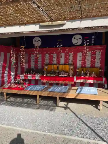 金ヶ作熊野神社の{uncategorized: "未分類", other: "その他", undefined: "問題あり", building: "その他建物", grave: "お墓", sacred_gate: "鳥居", guardian: "狛犬", statue: "像", buddha: "仏像", history: "歴史", nature: "自然", garden: "庭園", animal: "動物", pagoda: "塔", temizu: "手水舎", mountain_gate: "山門・神門", sanctuary: "本殿・本堂", subordinate: "末社・摂社", art: "芸術", scenery: "景色", jizo: "地蔵", ema: "絵馬", goshuin: "御朱印", omikuji: "おみくじ", items: "授与品その他", amulet: "お守り", goshuincho: "御朱印帳", eats: "食事", festival: "お祭り", votive_dance: "神楽", shichigosan: "七五三参", wedding: "結婚式", experience: "体験その他", initially: "初詣", around: "周辺", anti_infection: "感染症対策"}