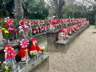 西向聖観世音菩薩の{uncategorized: "未分類", other: "その他", undefined: "問題あり", building: "その他建物", grave: "お墓", sacred_gate: "鳥居", guardian: "狛犬", statue: "像", buddha: "仏像", history: "歴史", nature: "自然", garden: "庭園", animal: "動物", pagoda: "塔", temizu: "手水舎", mountain_gate: "山門・神門", sanctuary: "本殿・本堂", subordinate: "末社・摂社", art: "芸術", scenery: "景色", jizo: "地蔵", ema: "絵馬", goshuin: "御朱印", omikuji: "おみくじ", items: "授与品その他", amulet: "お守り", goshuincho: "御朱印帳", eats: "食事", festival: "お祭り", votive_dance: "神楽", shichigosan: "七五三参", wedding: "結婚式", experience: "体験その他", initially: "初詣", around: "周辺", anti_infection: "感染症対策"}