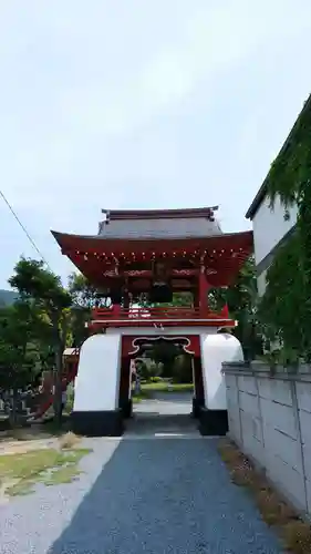 佛陀禅寺の山門