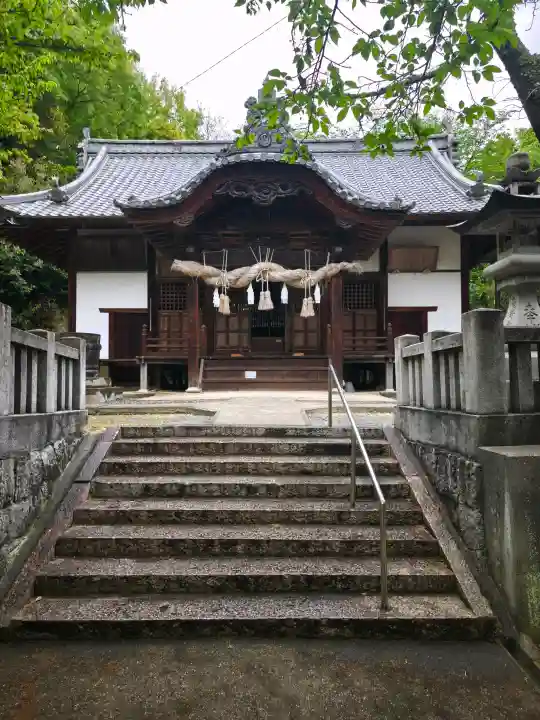 諸山積神社の{uncategorized: "未分類", other: "その他", undefined: "問題あり", building: "その他建物", grave: "お墓", sacred_gate: "鳥居", guardian: "狛犬", statue: "像", buddha: "仏像", history: "歴史", nature: "自然", garden: "庭園", animal: "動物", pagoda: "塔", temizu: "手水舎", mountain_gate: "山門・神門", sanctuary: "本殿・本堂", subordinate: "末社・摂社", art: "芸術", scenery: "景色", jizo: "地蔵", ema: "絵馬", goshuin: "御朱印", omikuji: "おみくじ", items: "授与品その他", amulet: "お守り", goshuincho: "御朱印帳", eats: "食事", festival: "お祭り", votive_dance: "神楽", shichigosan: "七五三参", wedding: "結婚式", experience: "体験その他", initially: "初詣", around: "周辺", anti_infection: "感染症対策"}