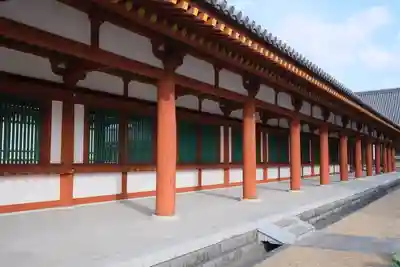 薬師寺の本殿・本堂