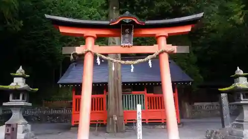 鎮神社の鳥居