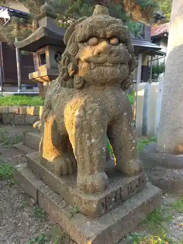 白山神社の狛犬