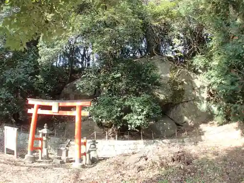 石床神社旧社地の鳥居