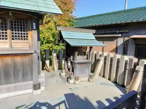 神明社の末社・摂社