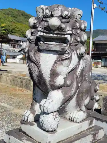 八幡神社の狛犬