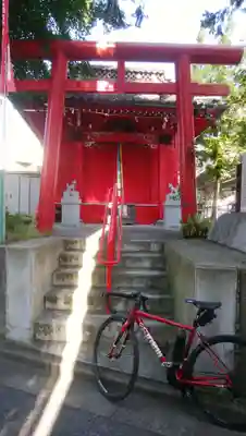 赤稲荷神社の鳥居